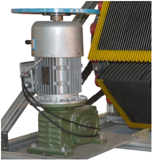 (三)驅動(dòng)鏈輪裝置